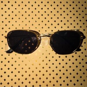 🆕 NEW Unisex UV400 Gold and Black Sunglasses